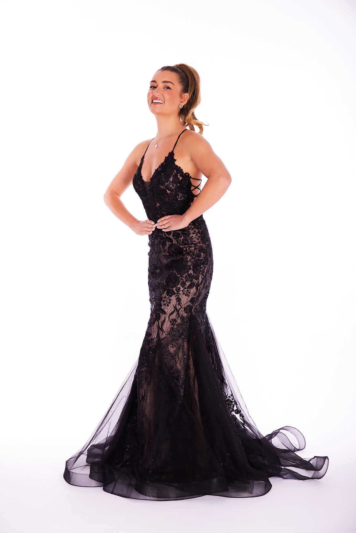 Black-Nude | Back