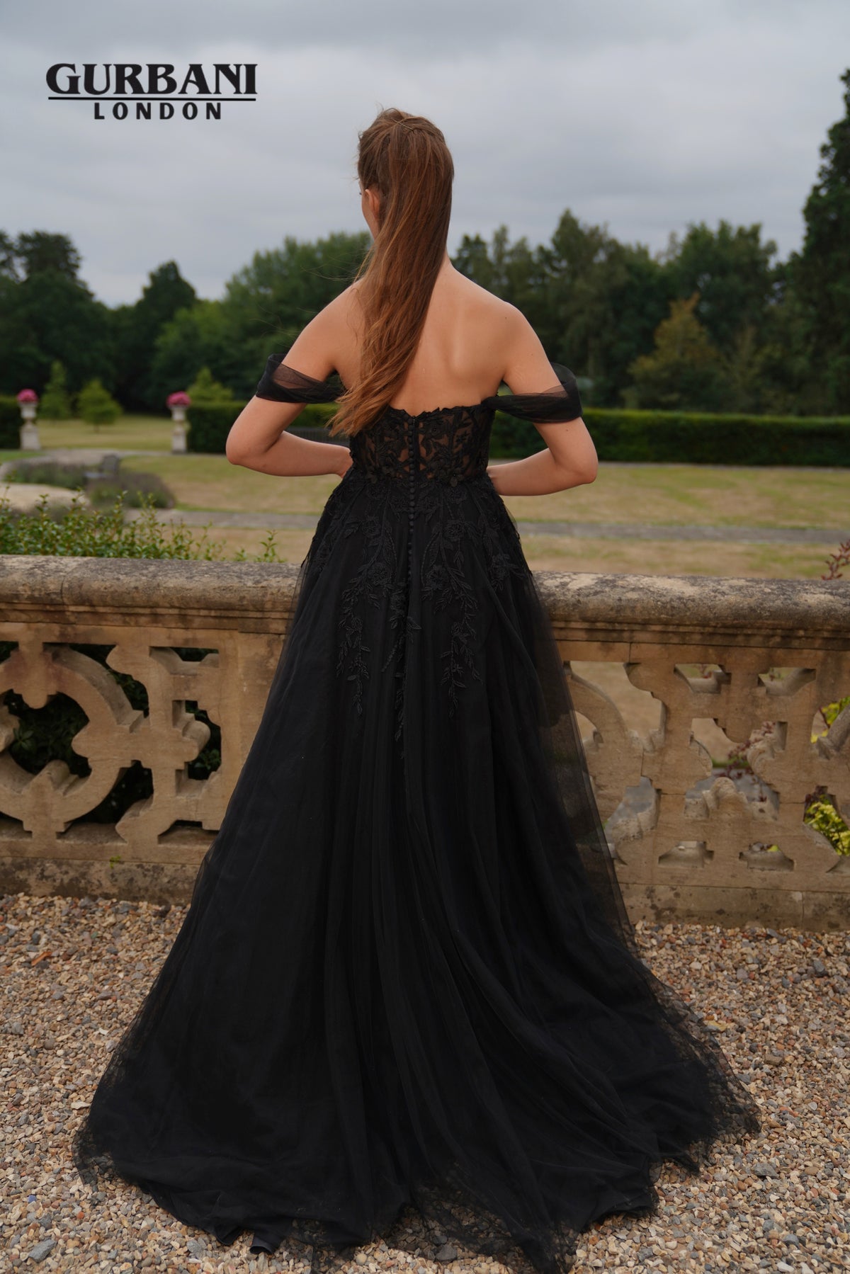 Black | Side