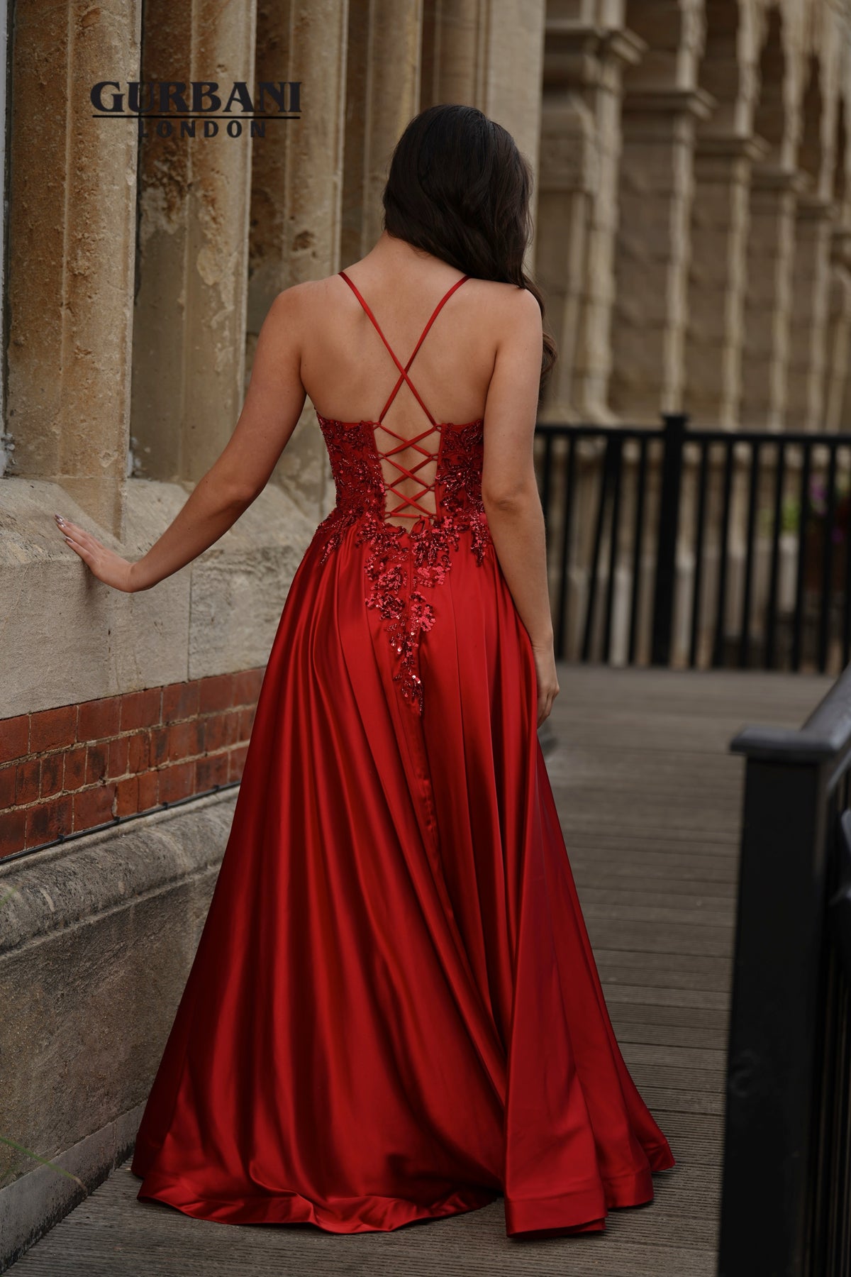 Red | Detail