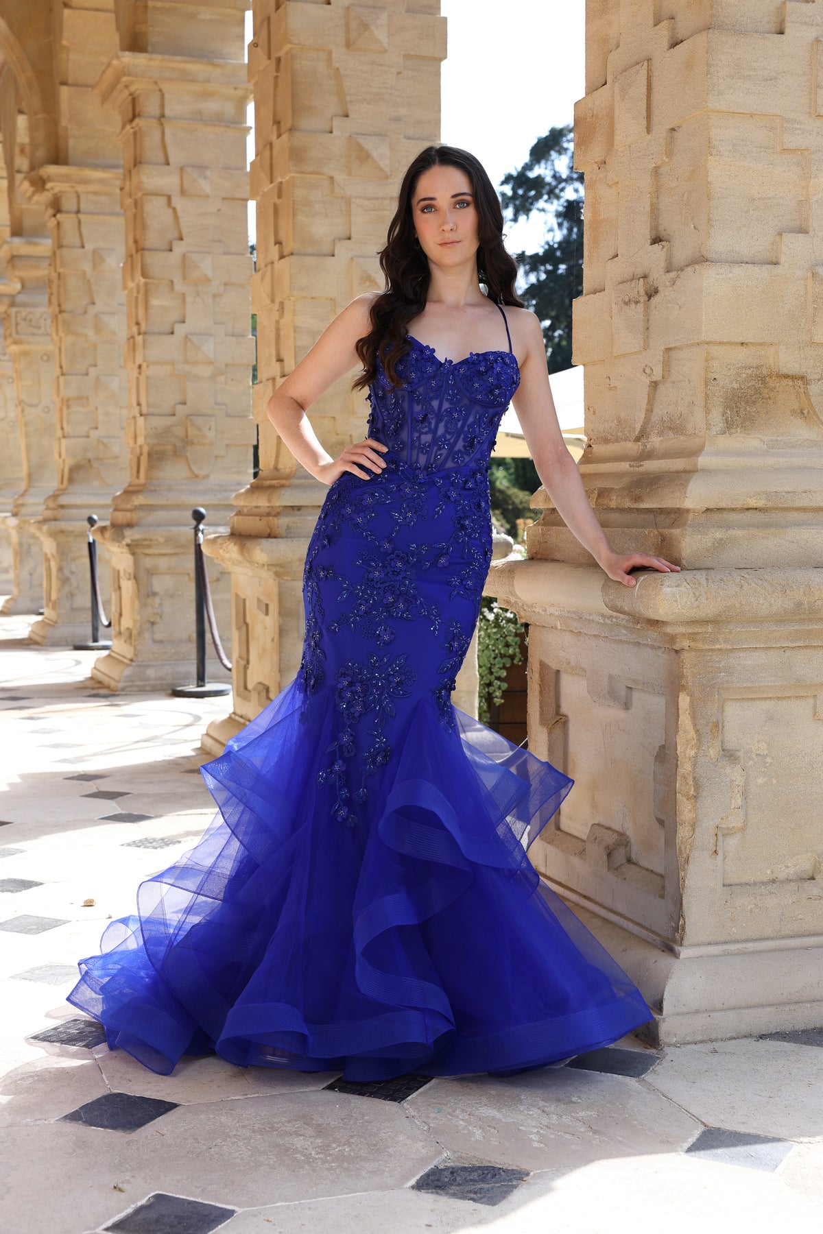 Royal | Side
