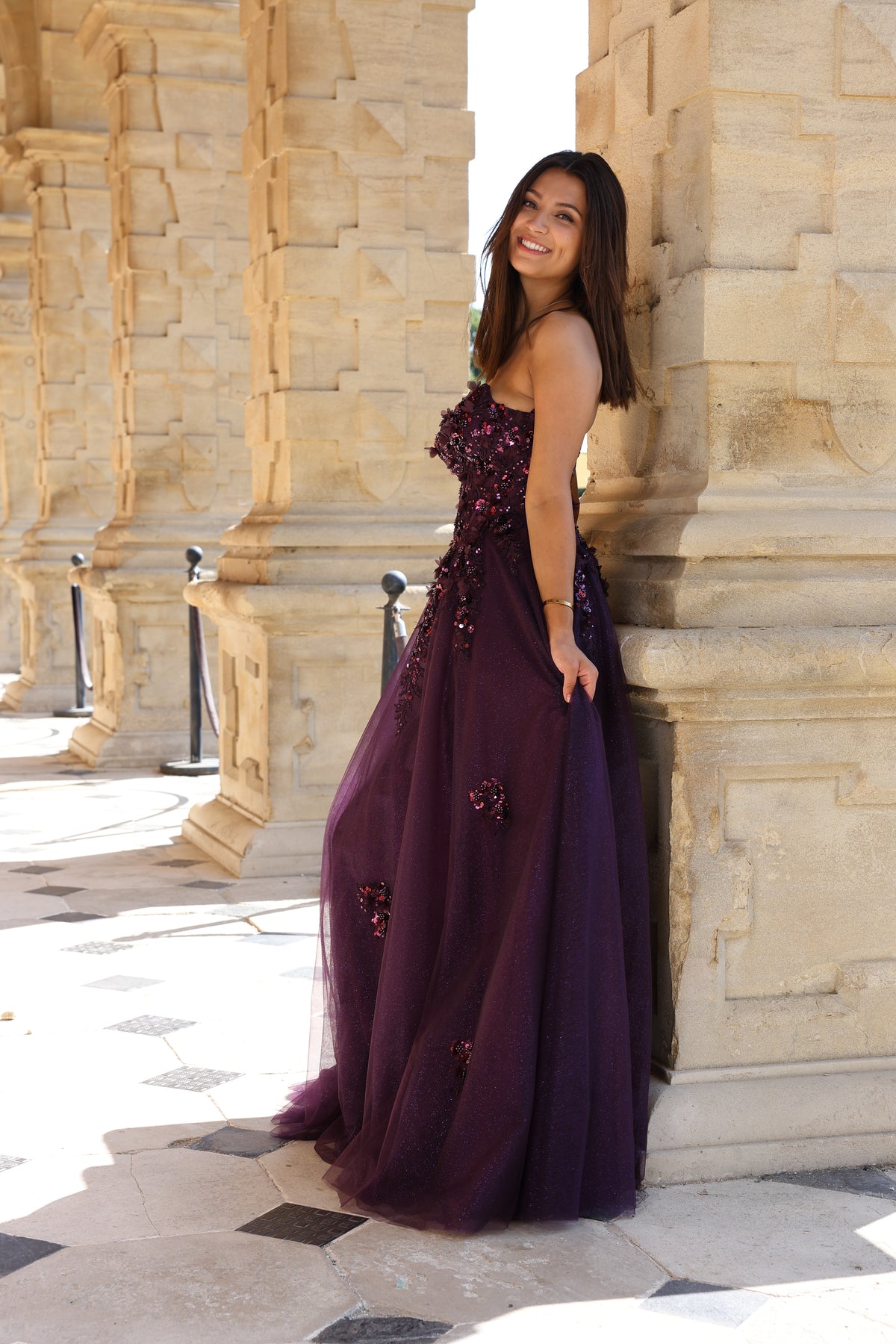 Aubergine | Side