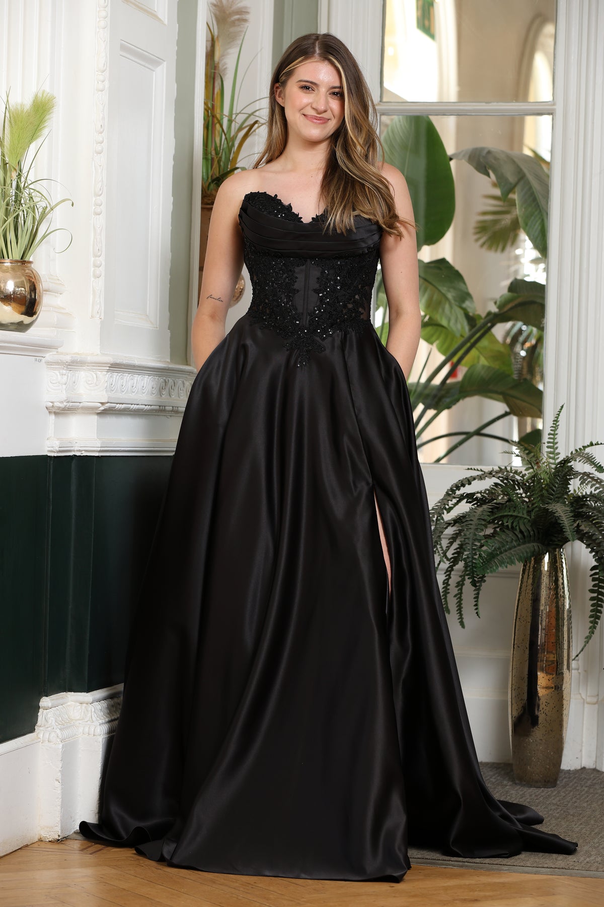 Black | Side