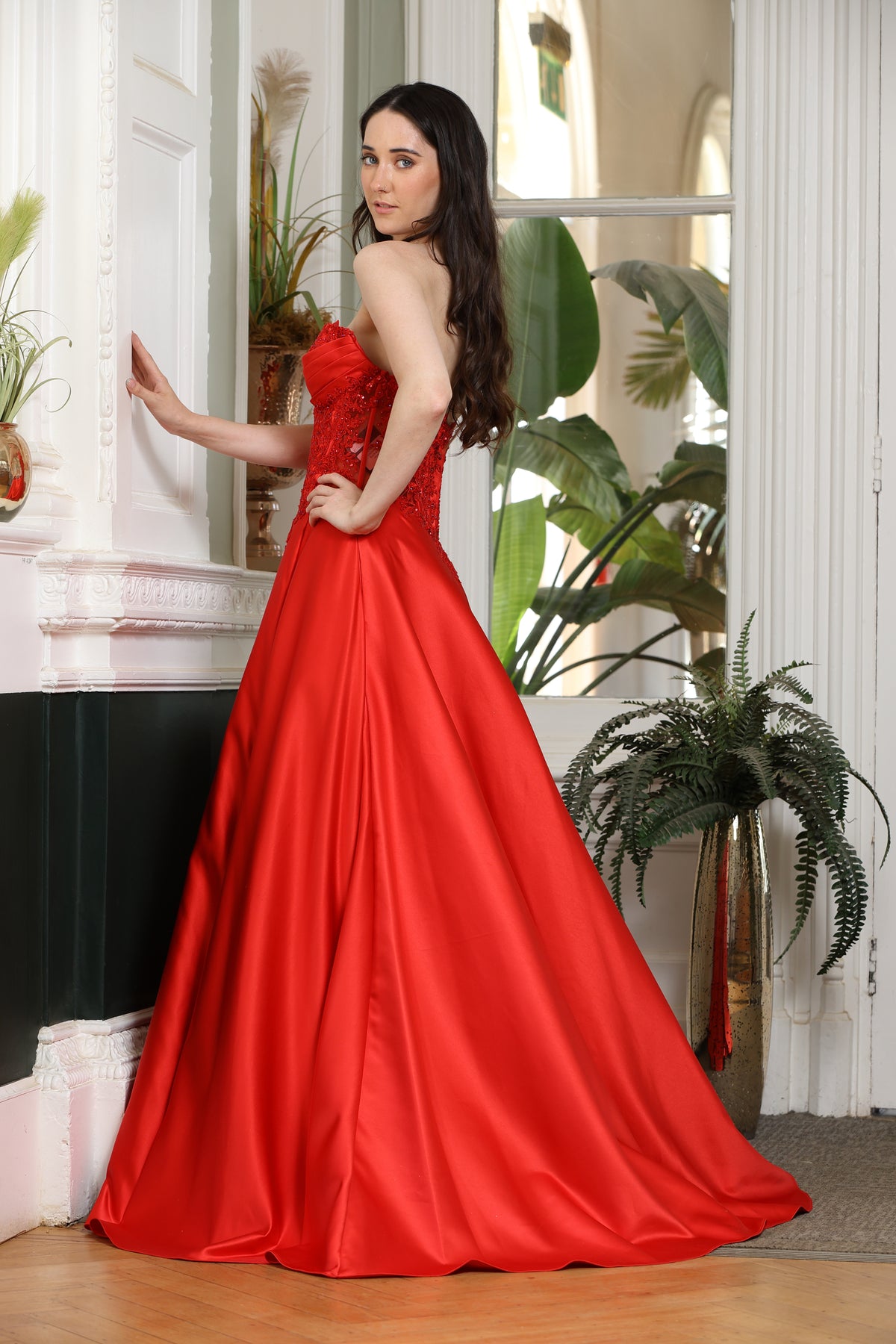 Red | Side