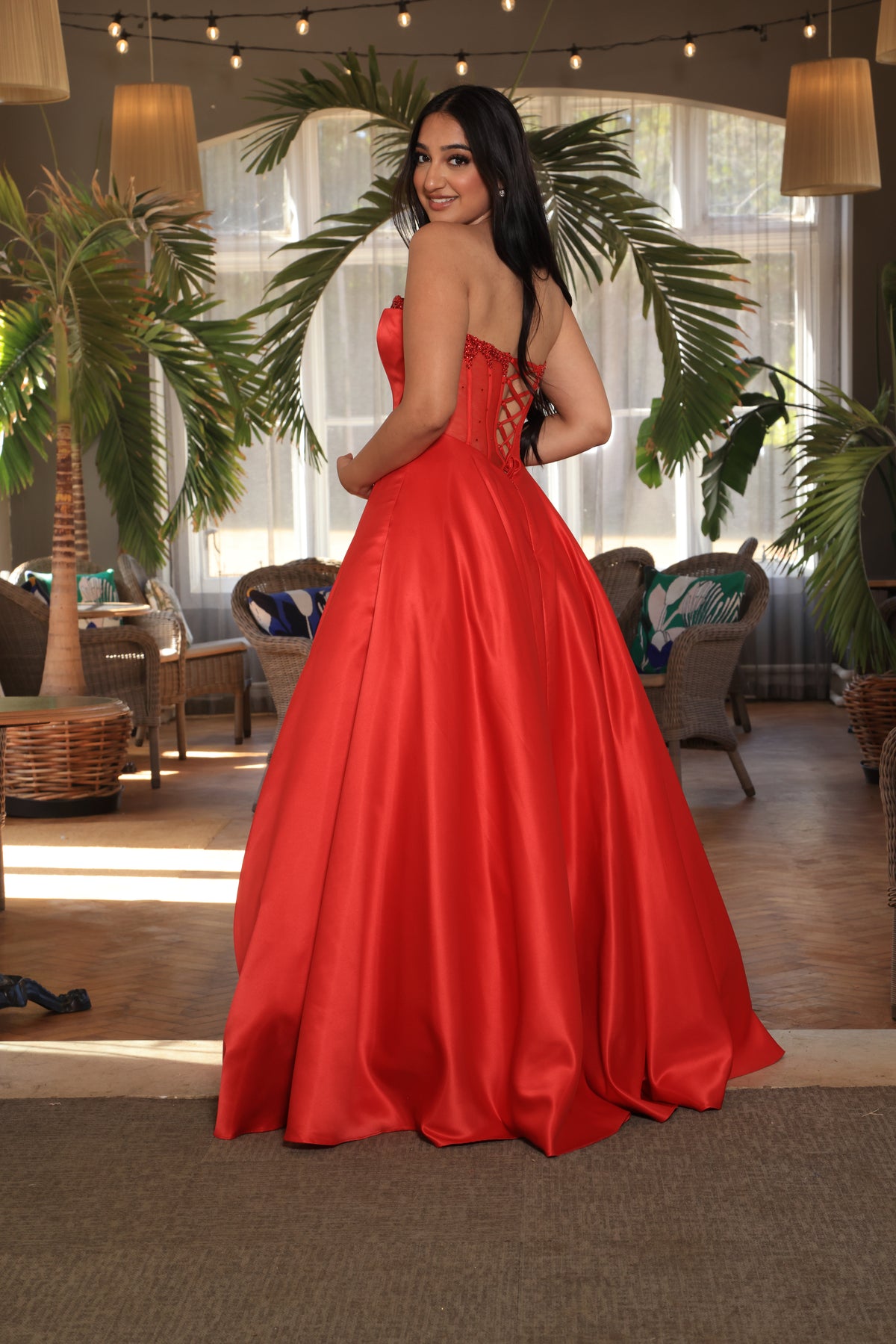 Red | Side