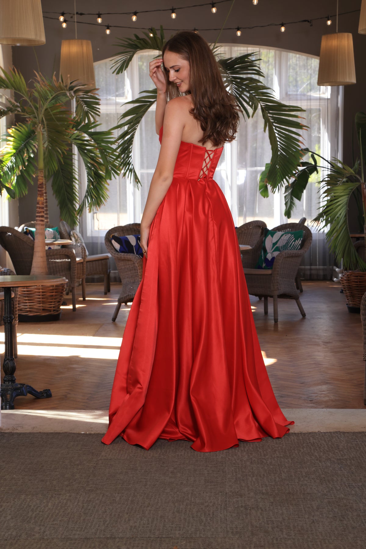Red | Side