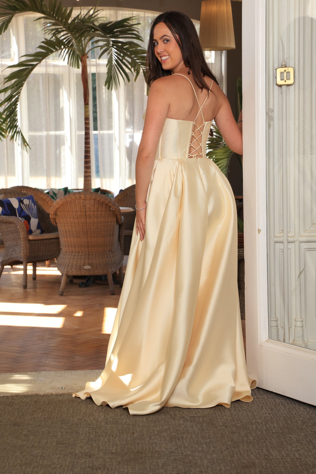 Yellow | Side